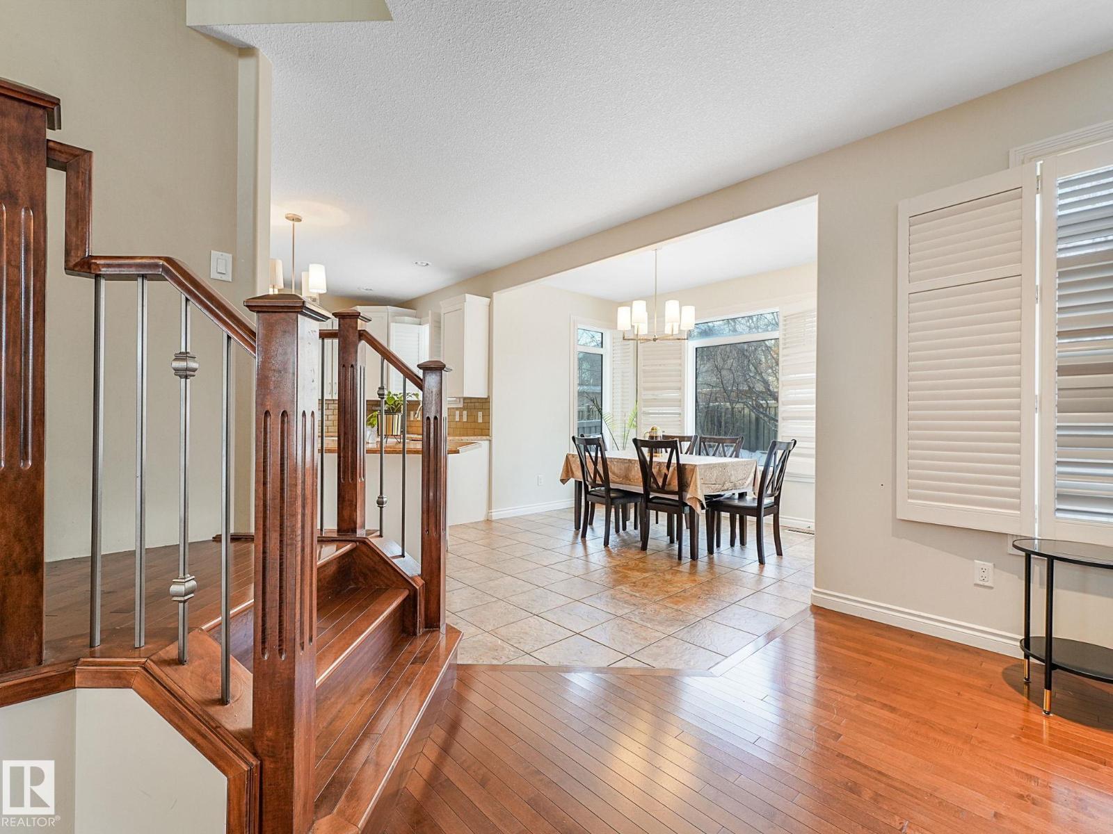 Photo 19 of 1024 Hope Rd Nw, Edmonton AB