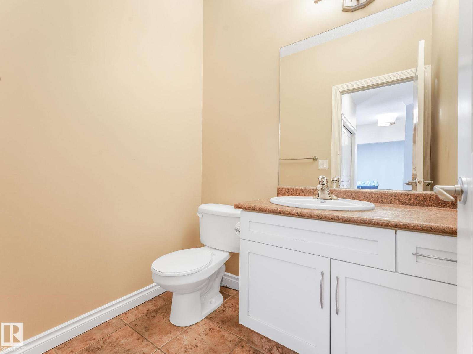 Photo 22 of 1024 Hope Rd Nw, Edmonton AB