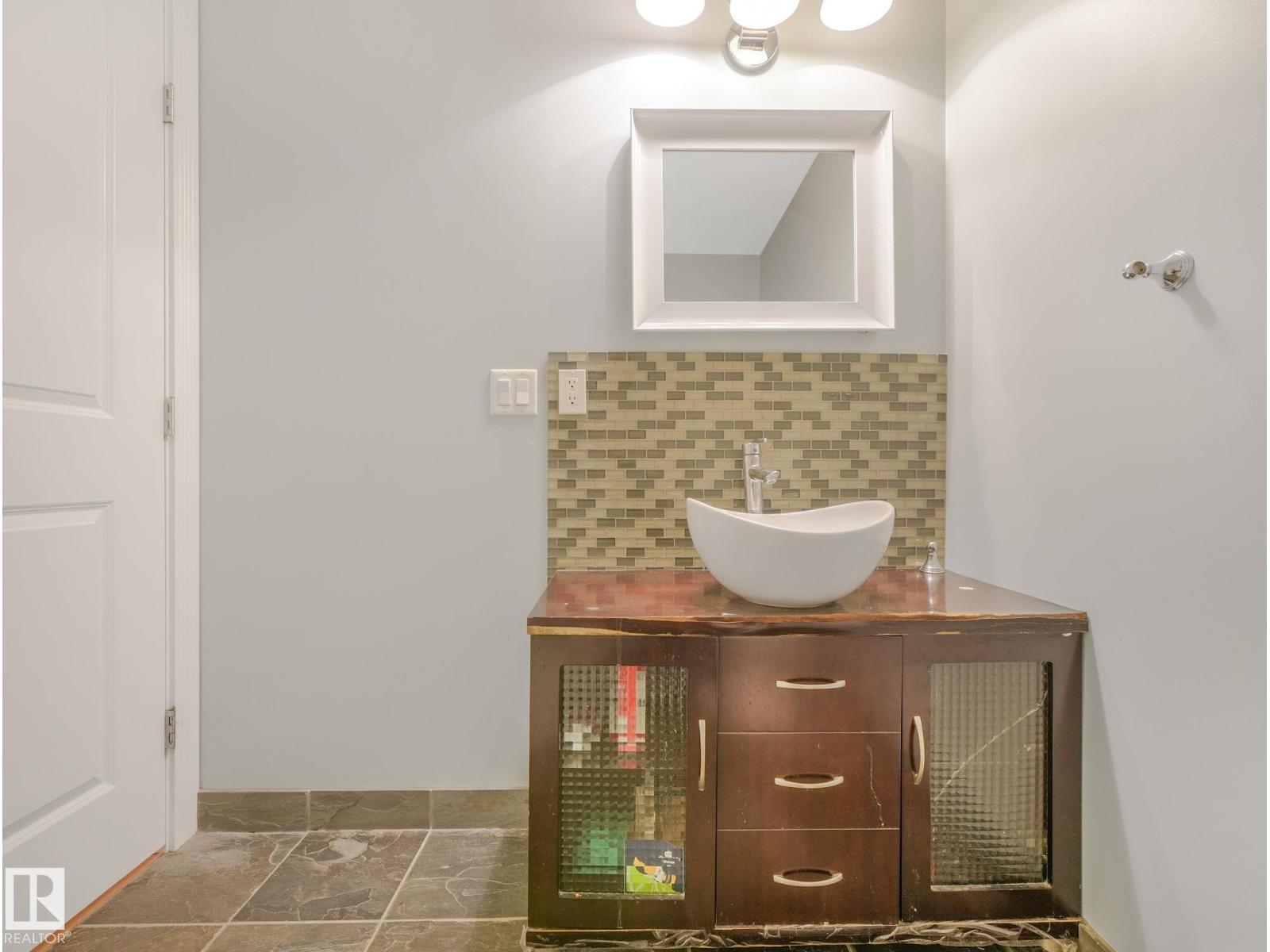 Photo 42 of 1024 Hope Rd Nw, Edmonton AB