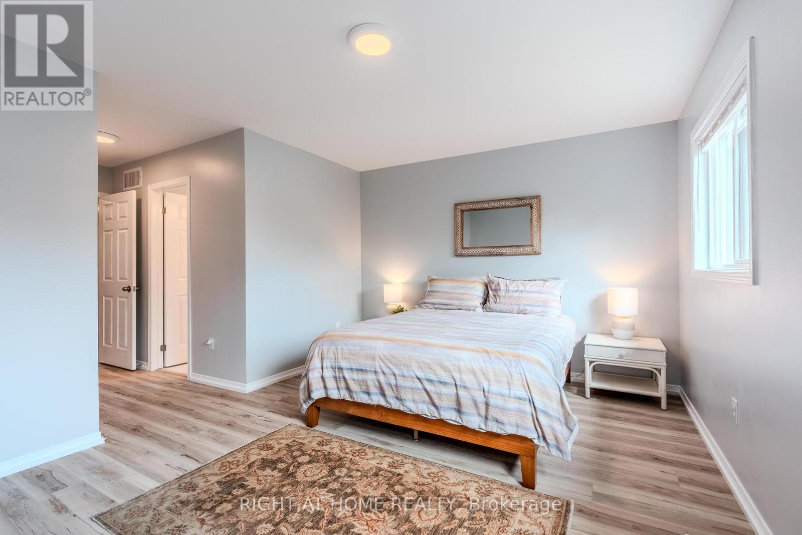 Photo 2 of 2463 Lazio Lane, Oakville ON