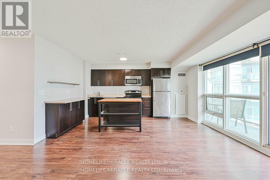 Photo 32 of 1401 155 Legion Road N, Toronto ON