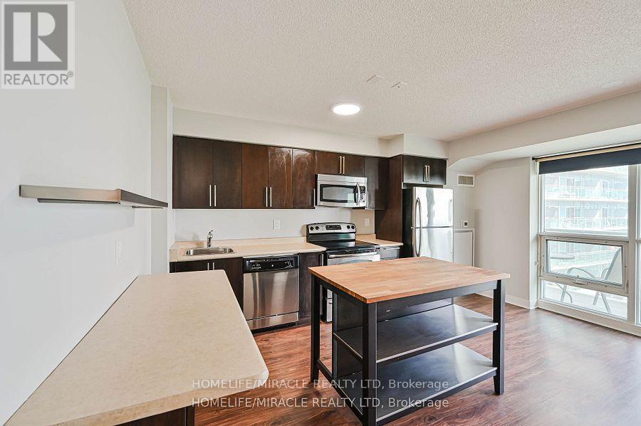 Photo 3 of 1401 155 Legion Road N, Toronto ON
