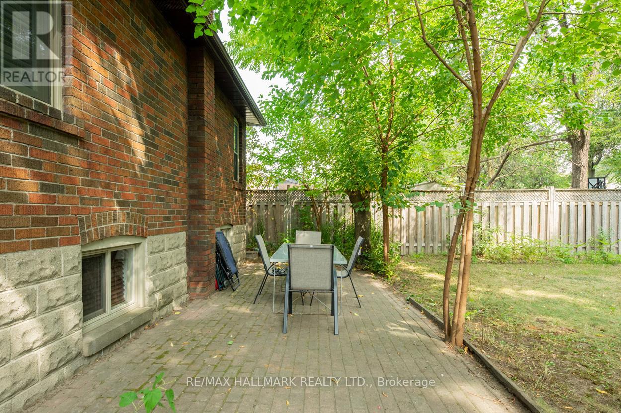 Photo 4 of Bsmt 659 Kipling Avenue, Toronto ON