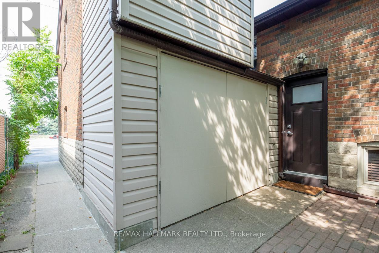 Photo 6 of Bsmt 659 Kipling Avenue, Toronto ON