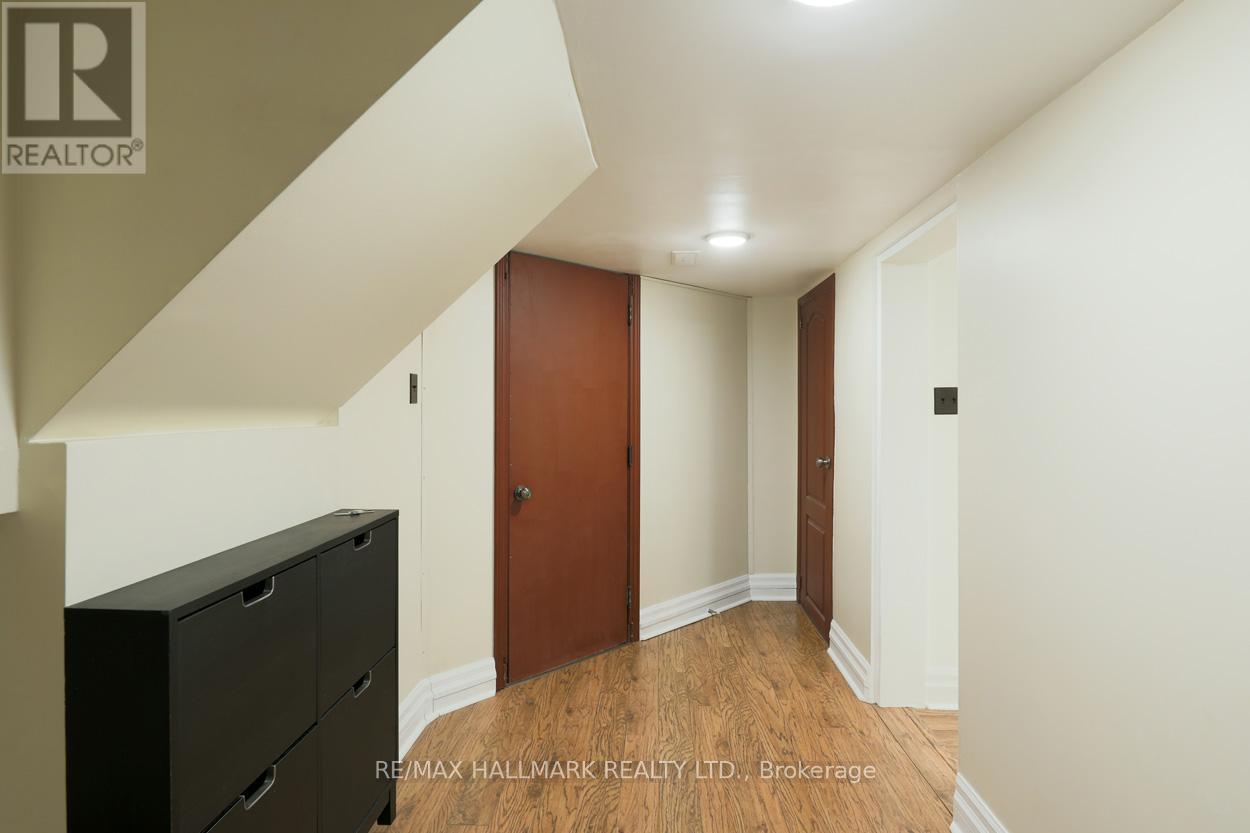 Photo 5 of Bsmt 659 Kipling Avenue, Toronto ON