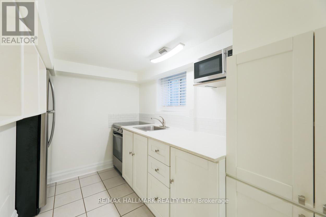 Photo 2 of Bsmt 659 Kipling Avenue, Toronto ON