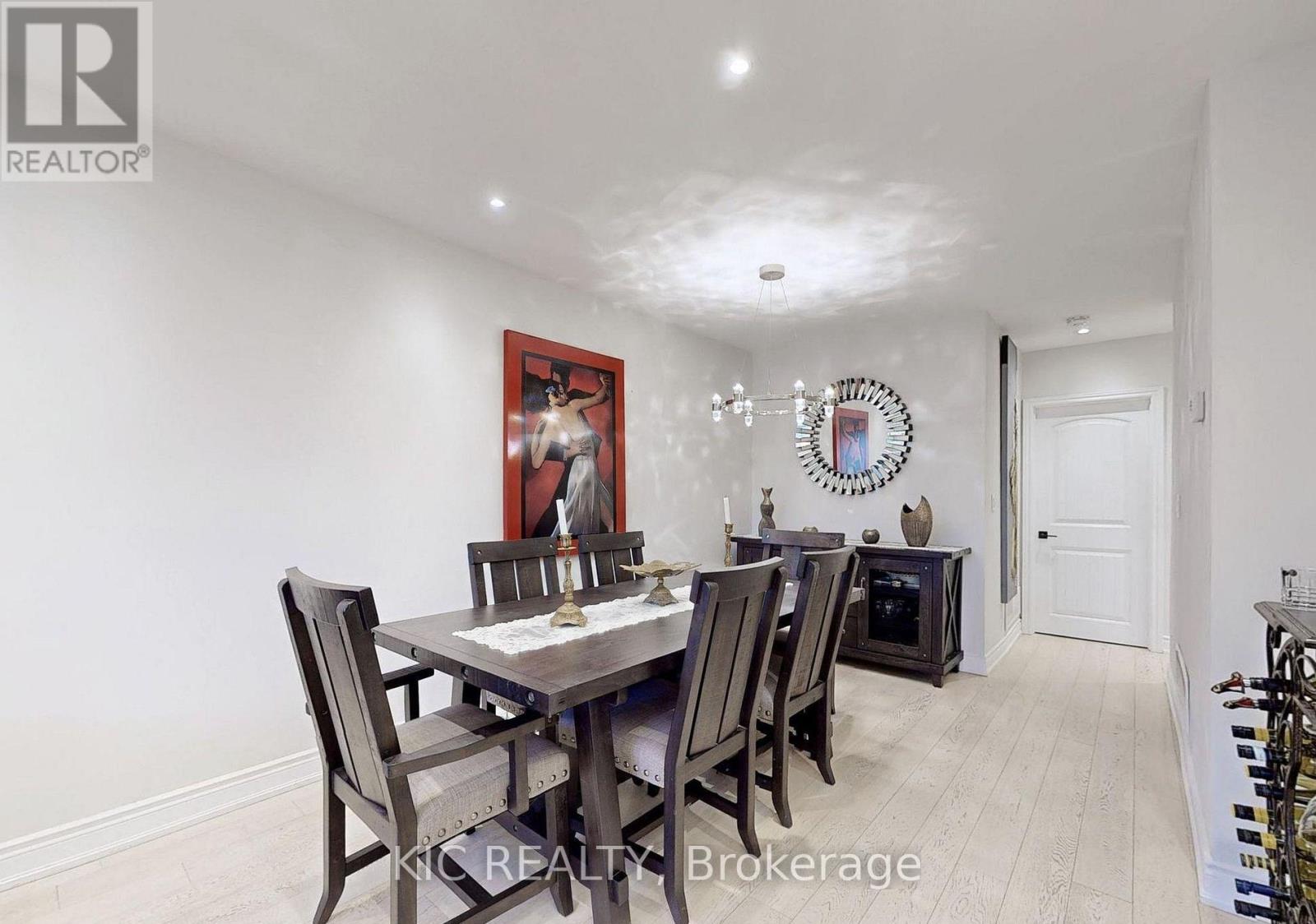 Photo 17 of Main Floor 226 Browndale Crescent, Richmond Hill ON