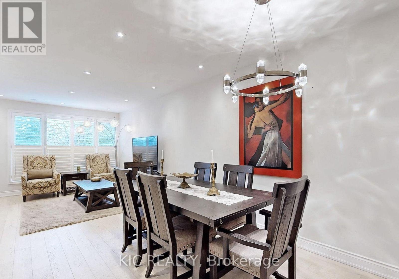 Photo 25 of Main Floor 226 Browndale Crescent, Richmond Hill ON