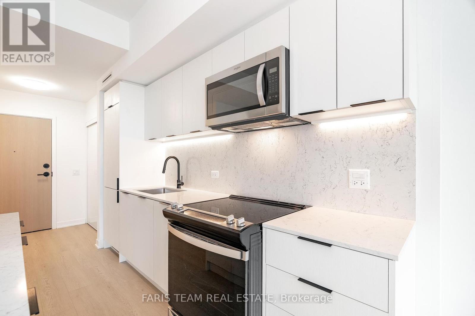 Photo 13 of 412 31 Huron Street, Collingwood ON