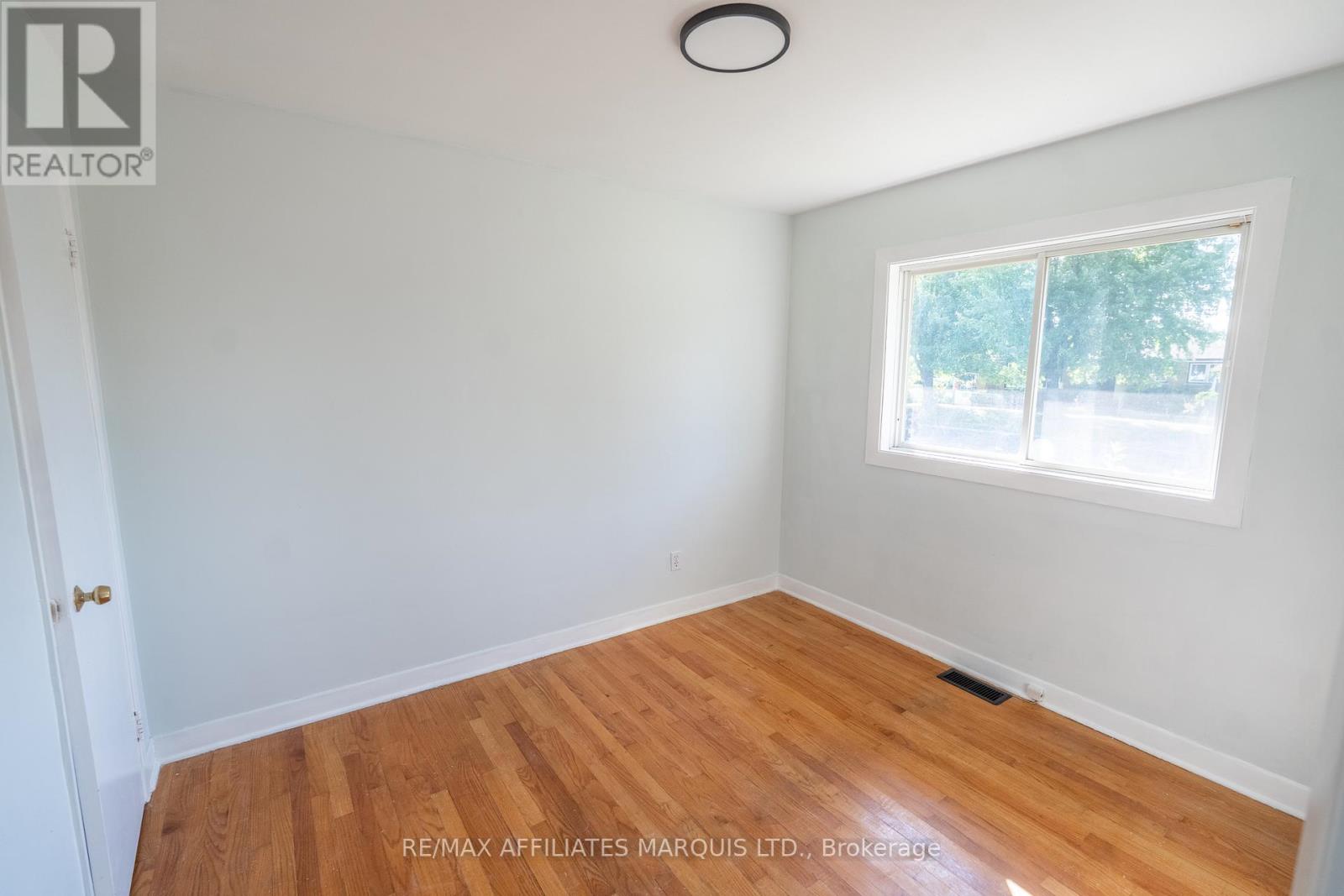 Photo 30 of 1203 Princess Street, Cornwall ON