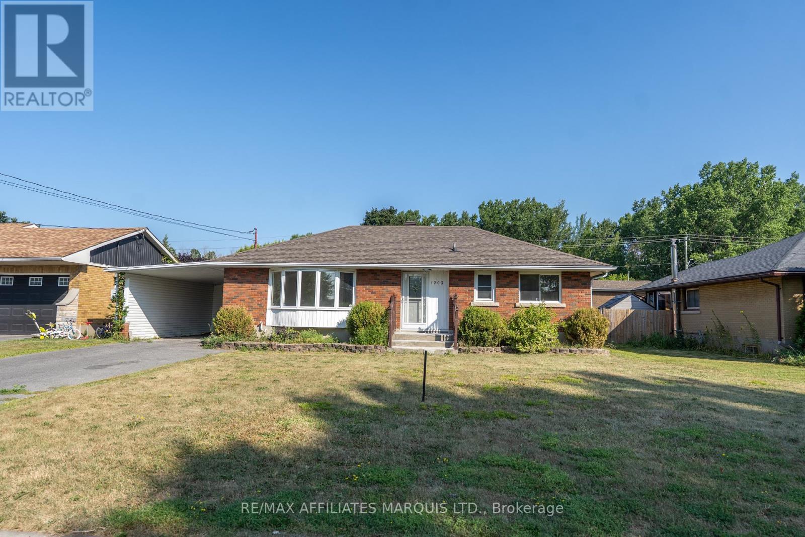 Photo 7 of 1203 Princess Street, Cornwall ON