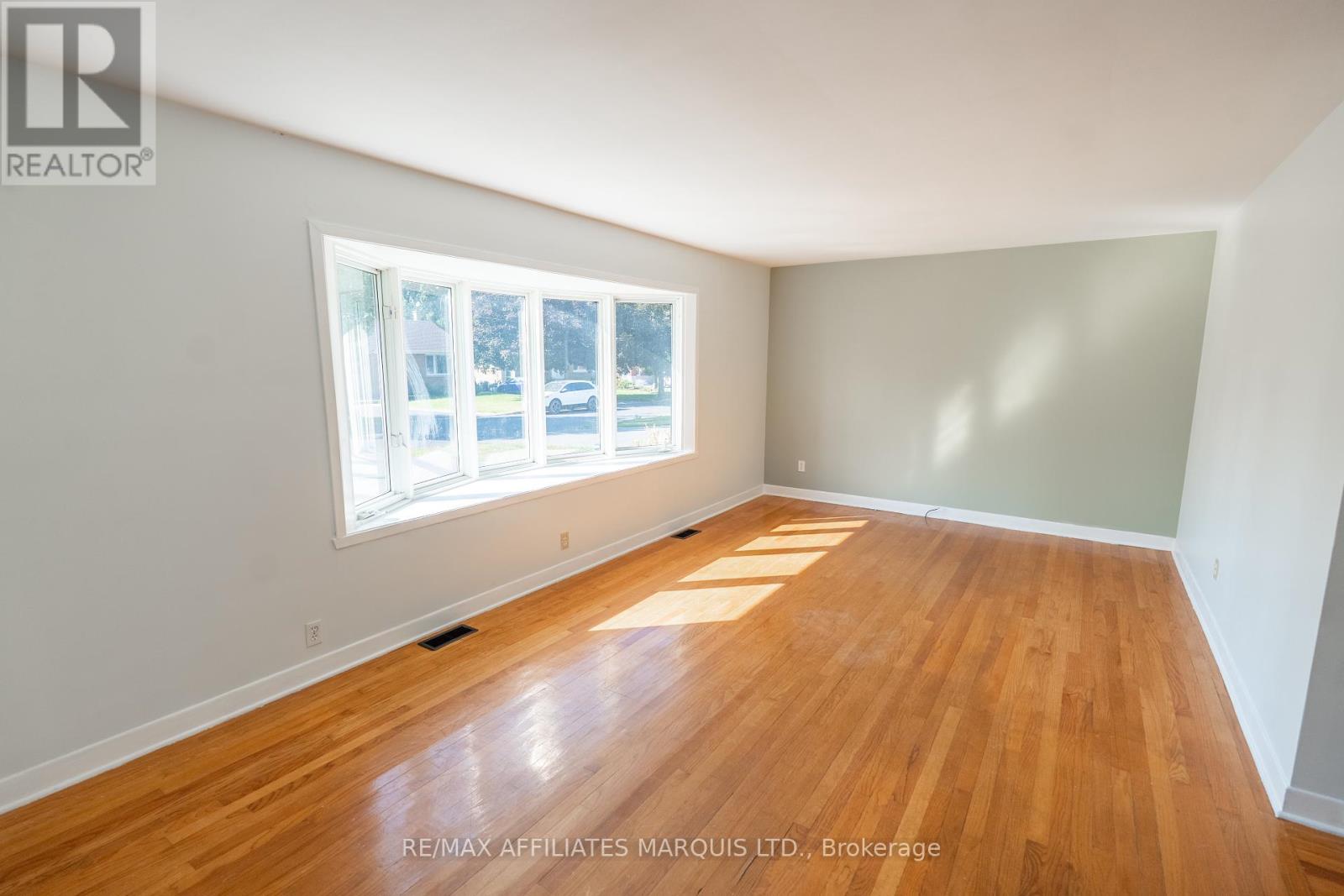 Photo 12 of 1203 Princess Street, Cornwall ON