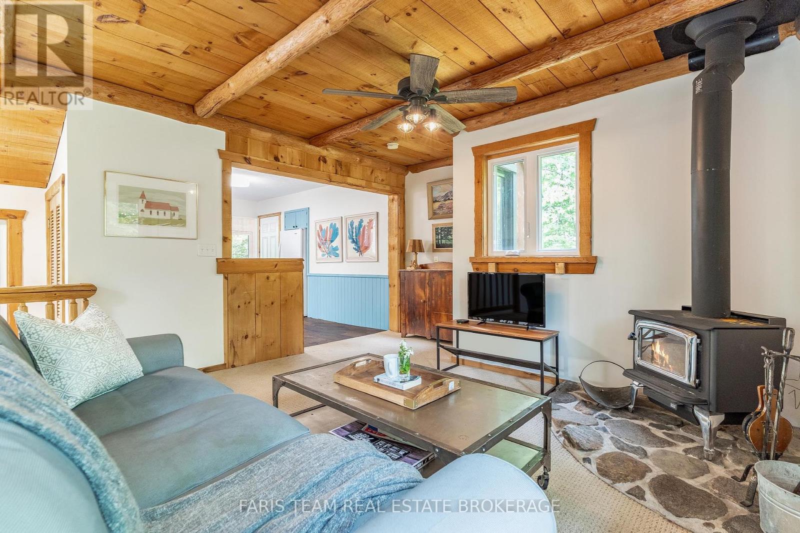 Photo 12 of 457 Silver Birch Drive, Tiny ON