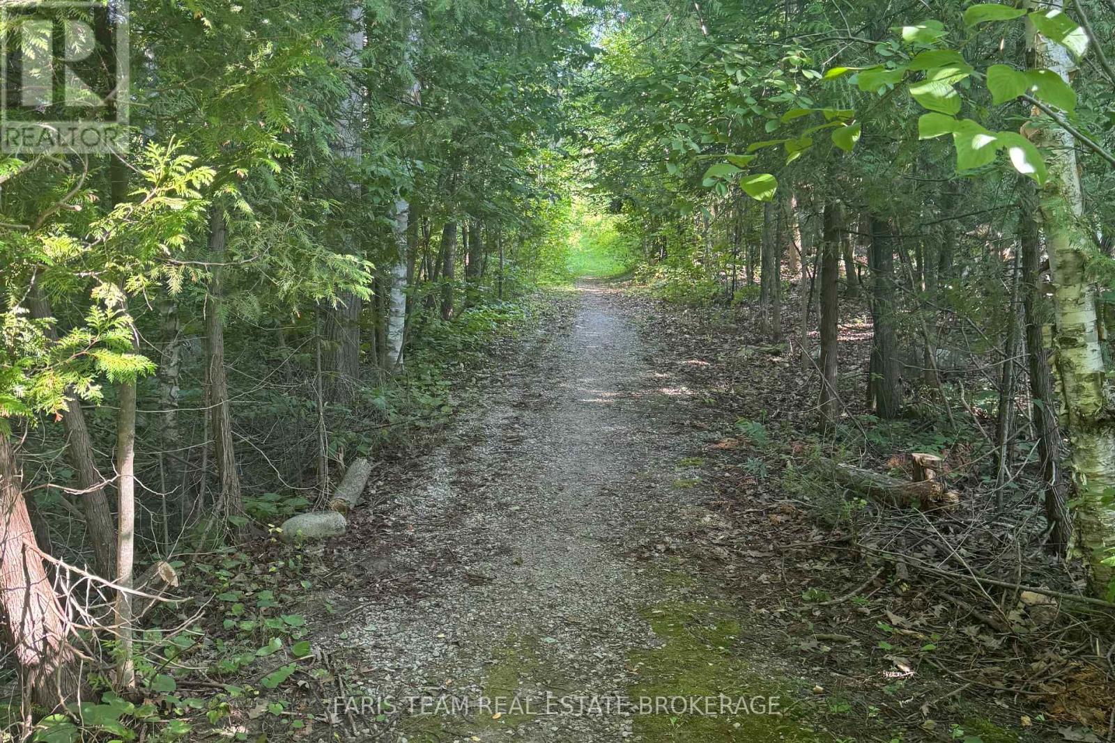 Photo 34 of 457 Silver Birch Drive, Tiny ON