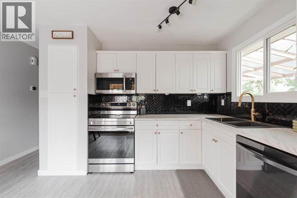 Photo 8 of 208 Silvertip Place, Fort Mcmurray AB