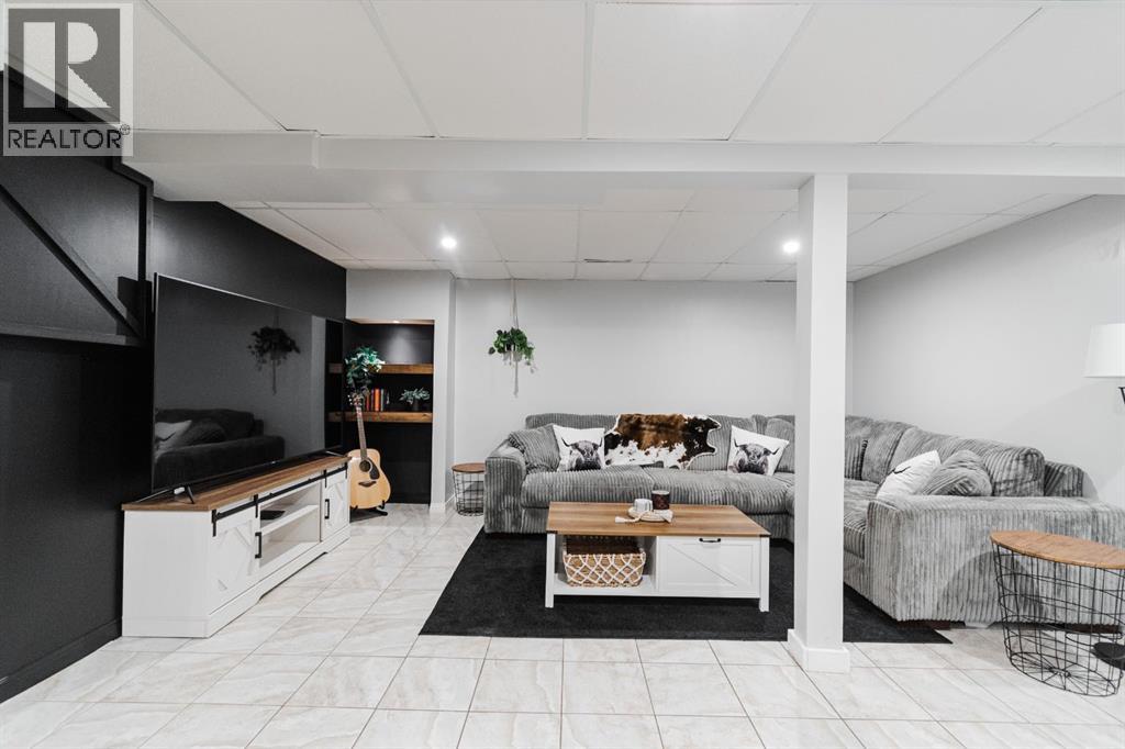 Photo 35 of 208 Silvertip Place, Fort Mcmurray AB