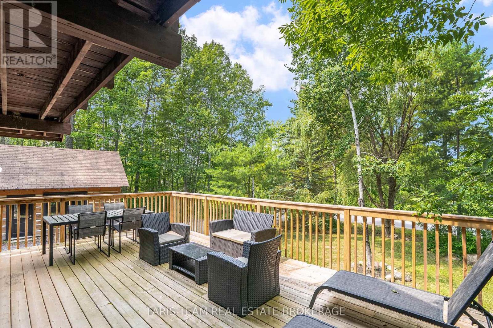 Photo 20 of 457 Silver Birch Drive, Tiny ON