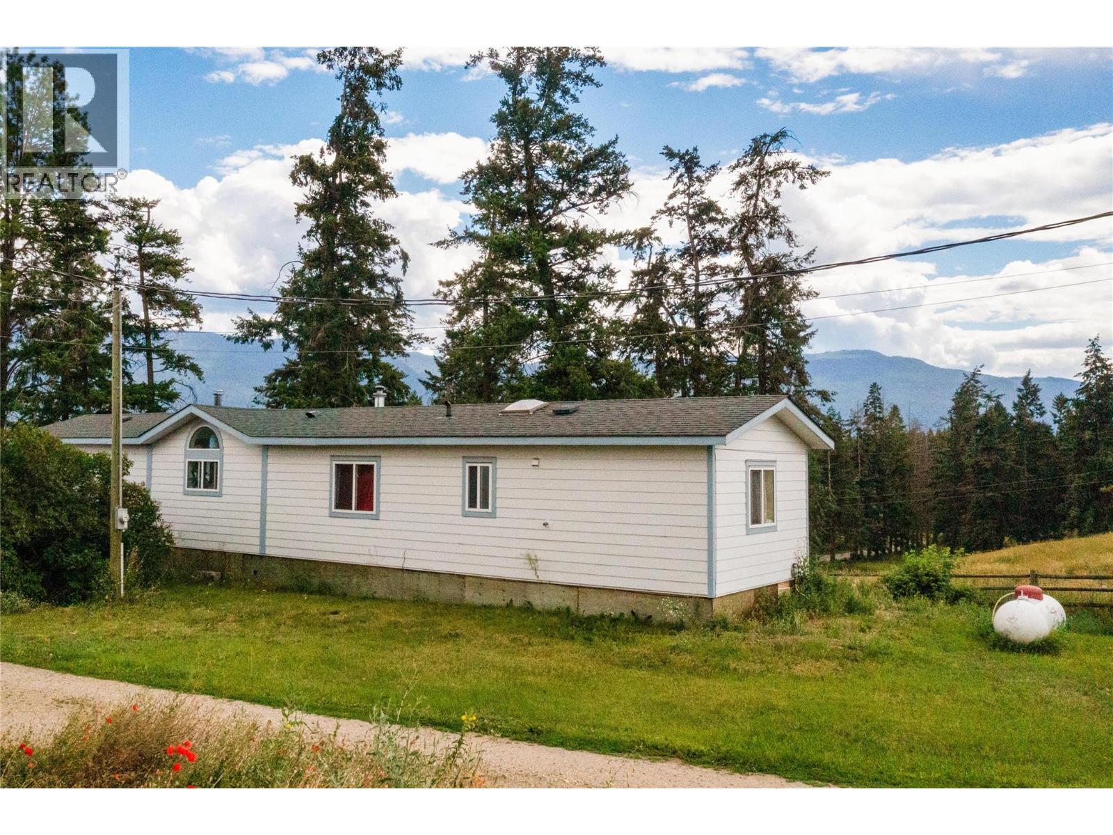 Photo 17 of 4780 Sleepy Hollow Road, Spallumcheen BC