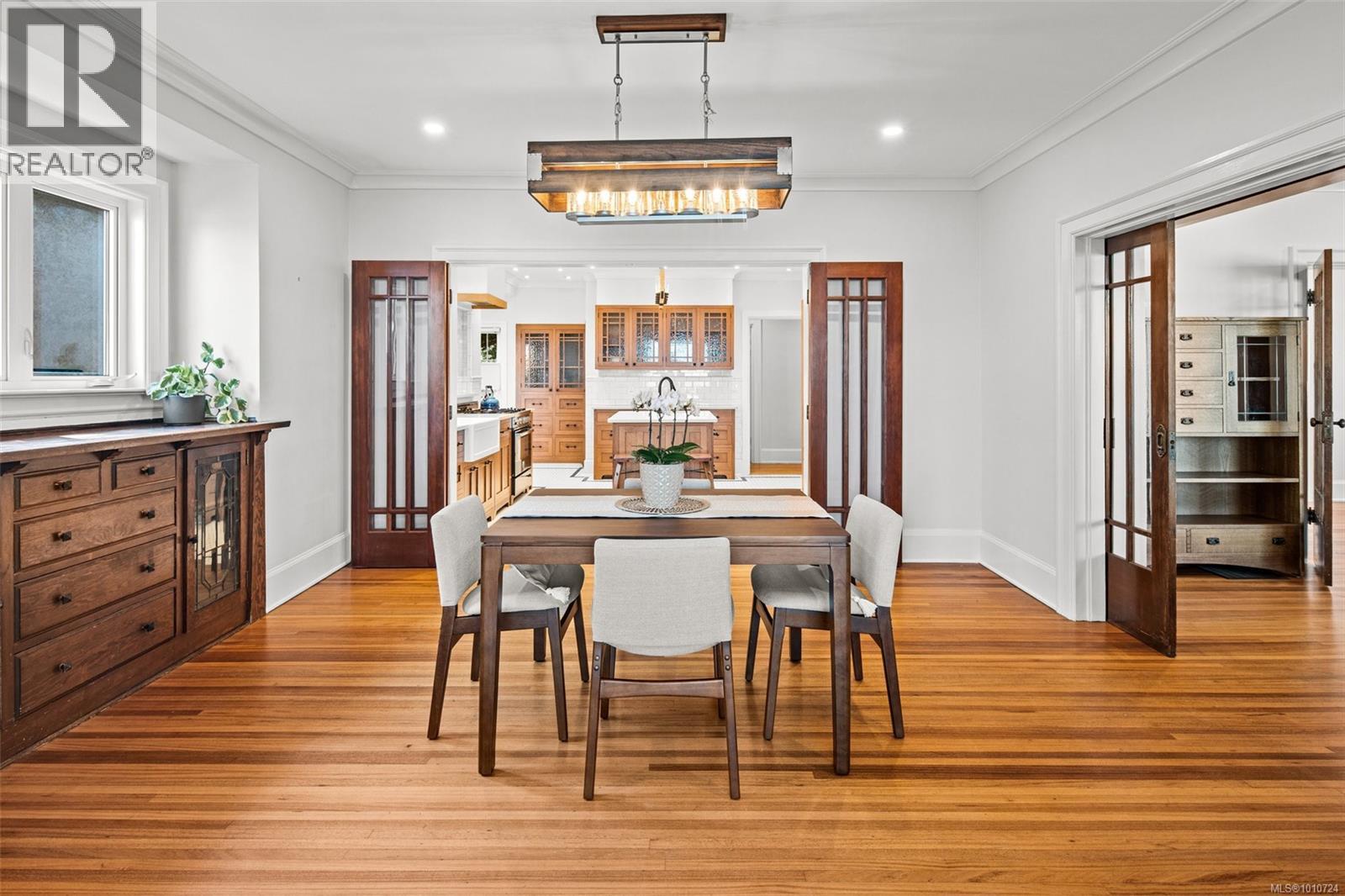  2170 Esplanade, Oak Bay