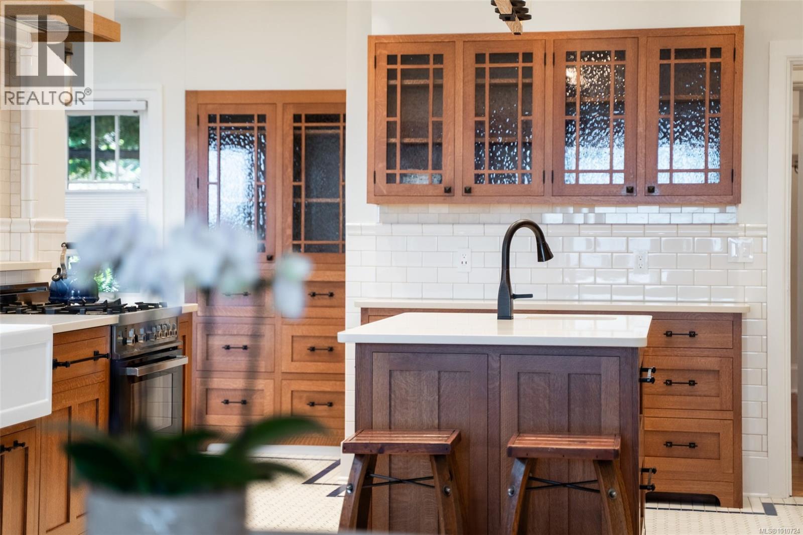 2170 Esplanade, Oak Bay