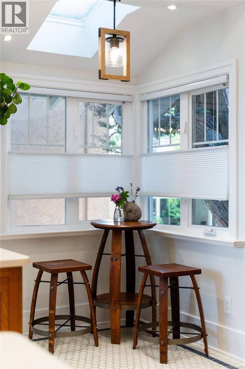  2170 Esplanade, Oak Bay