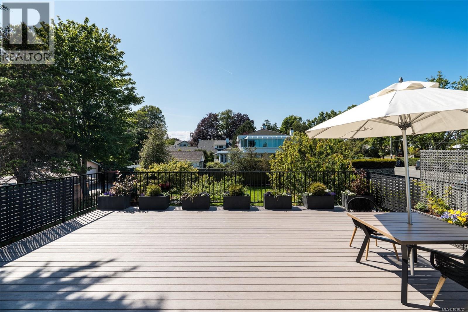  2170 Esplanade, Oak Bay