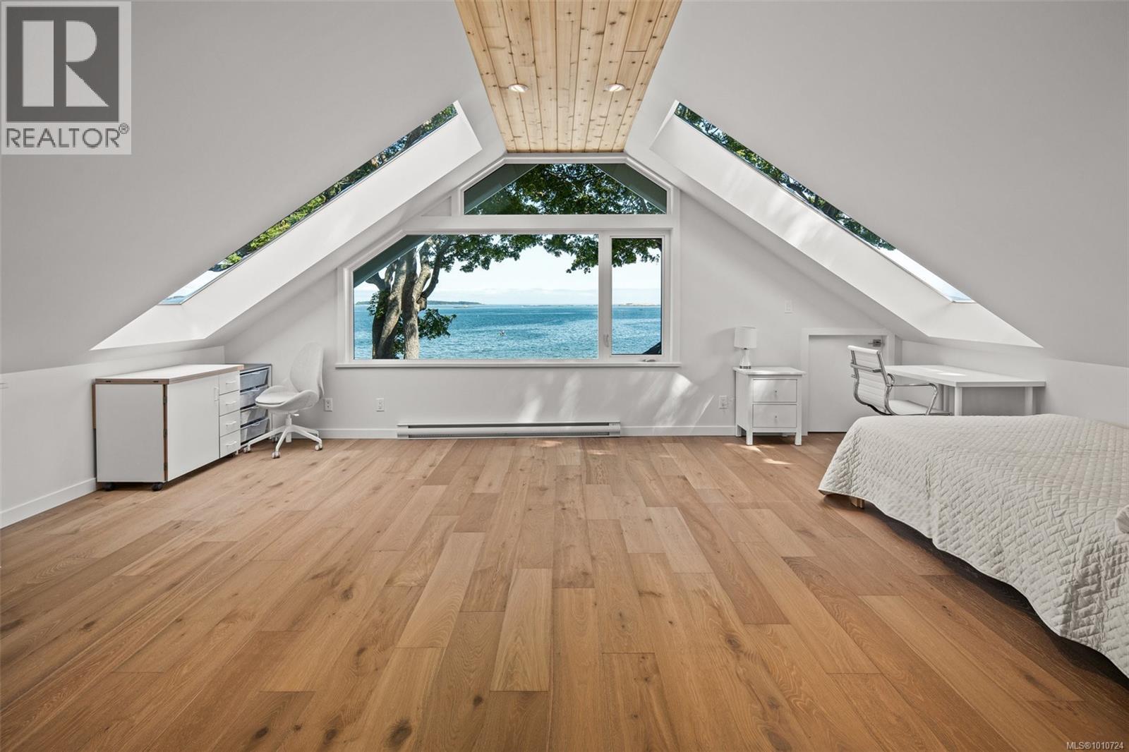  2170 Esplanade, Oak Bay