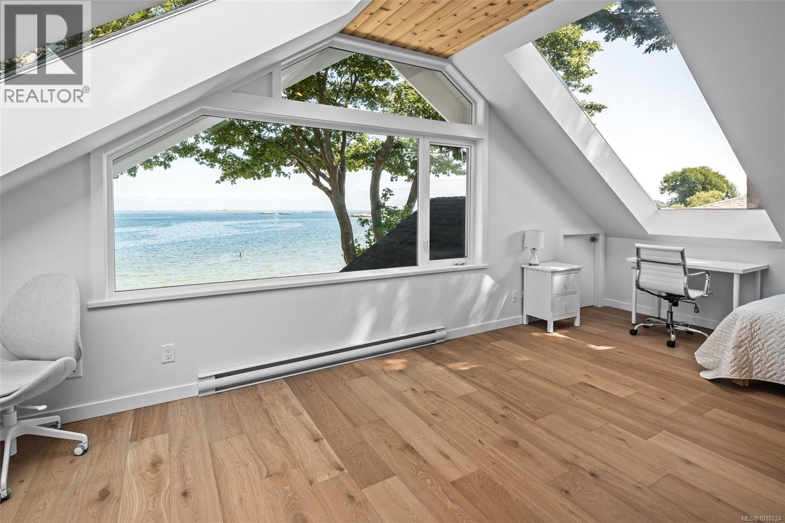  2170 Esplanade, Oak Bay