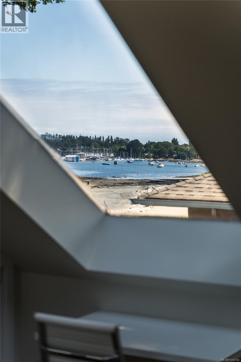  2170 Esplanade, Oak Bay