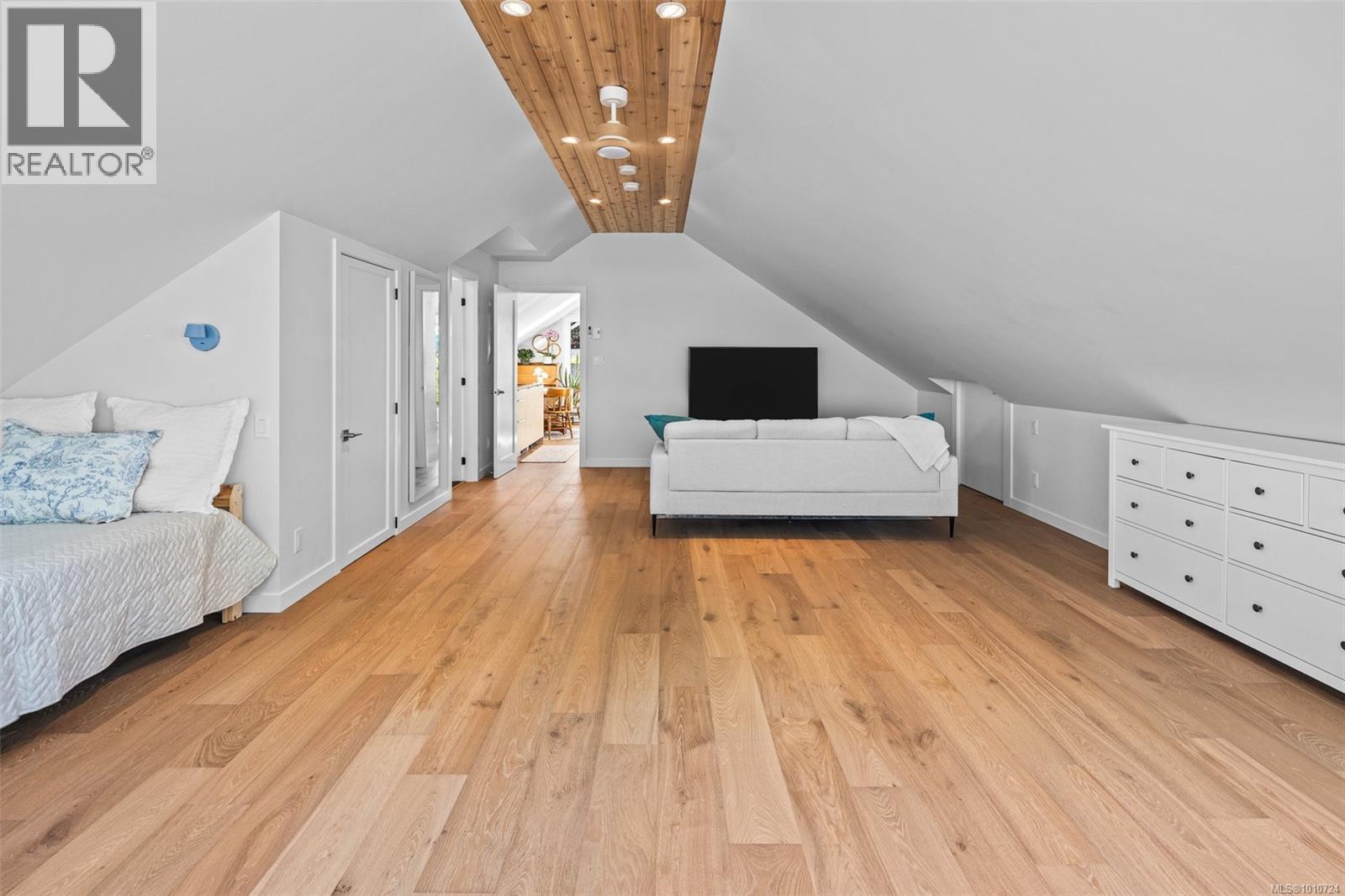 2170 Esplanade, Oak Bay