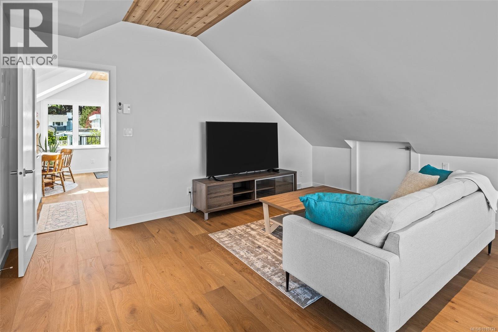  2170 Esplanade, Oak Bay