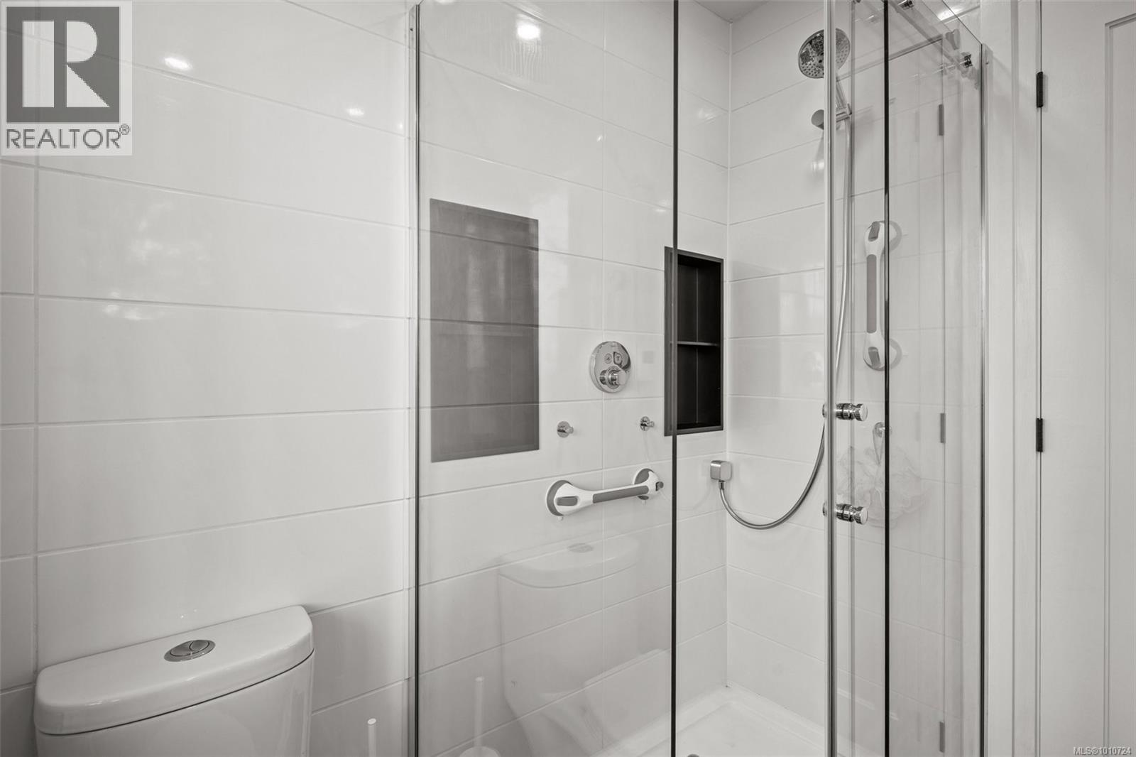  2170 Esplanade, Oak Bay