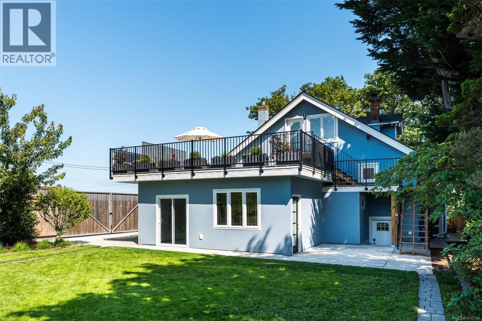  2170 Esplanade, Oak Bay