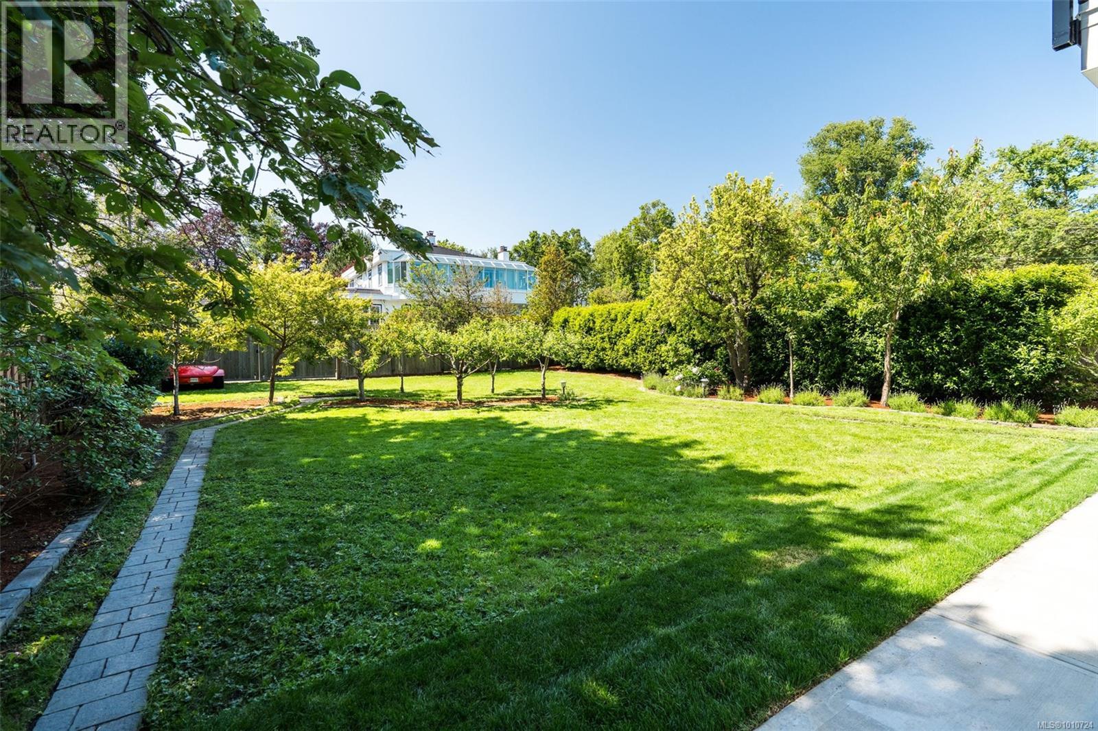  2170 Esplanade, Oak Bay