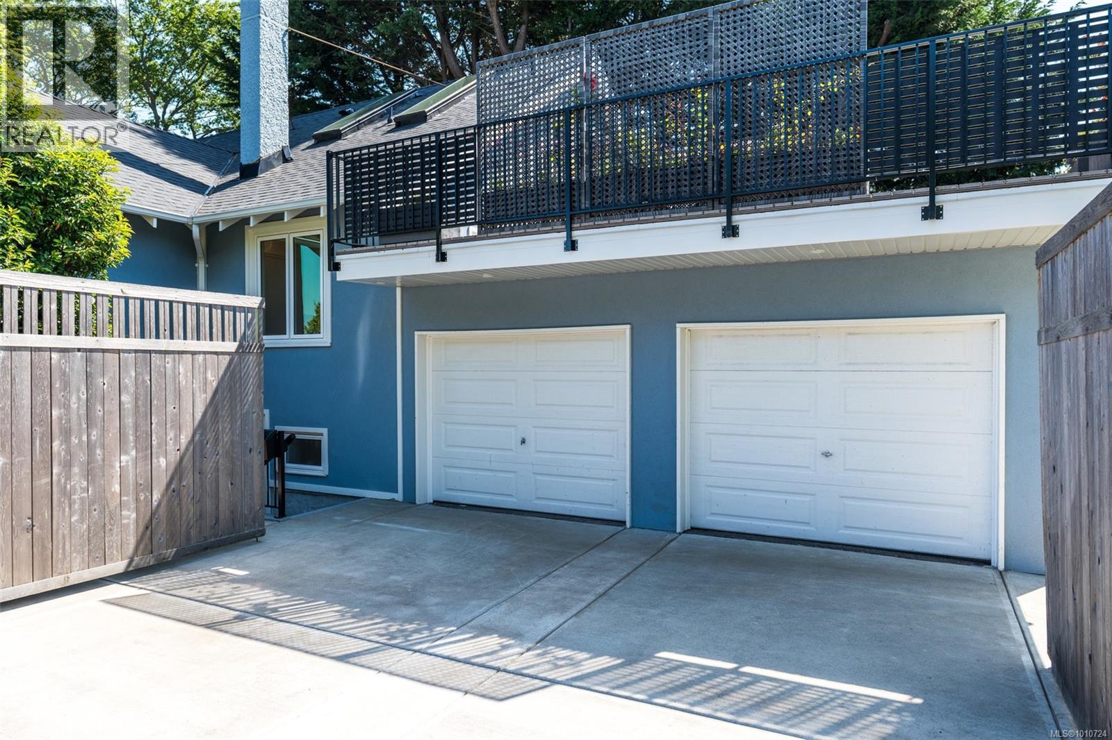  2170 Esplanade, Oak Bay