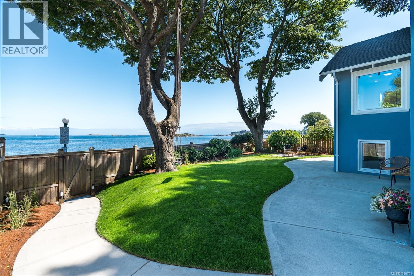  2170 Esplanade, Oak Bay