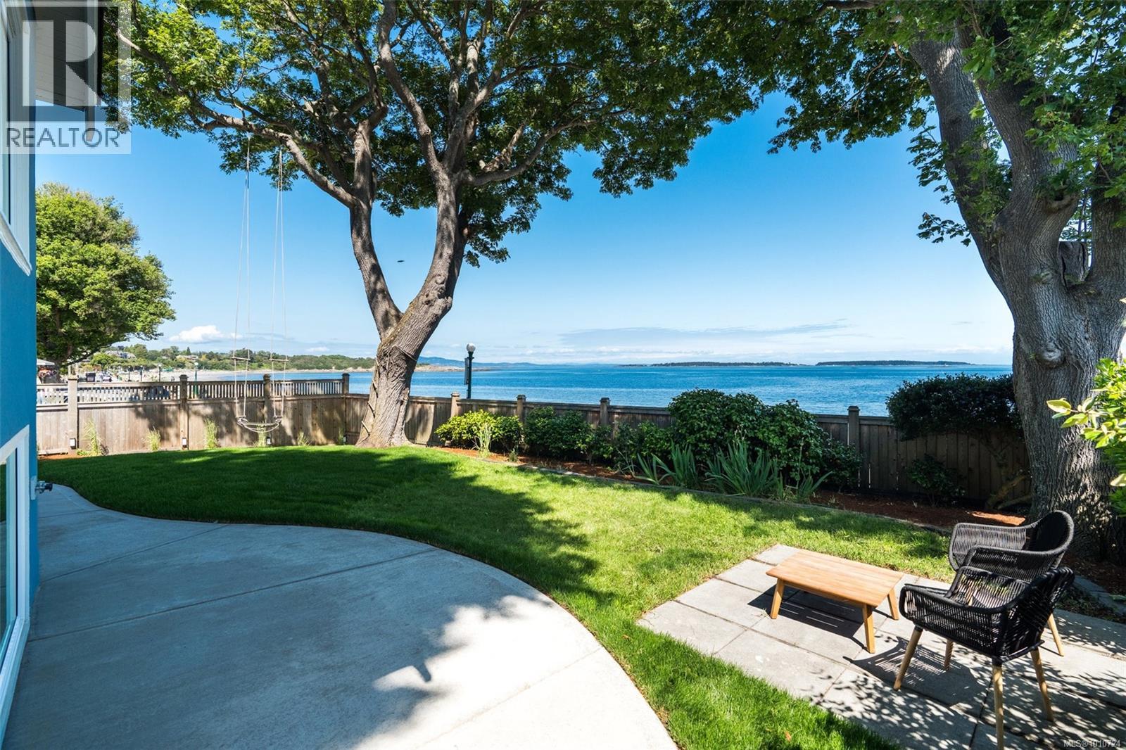  2170 Esplanade, Oak Bay