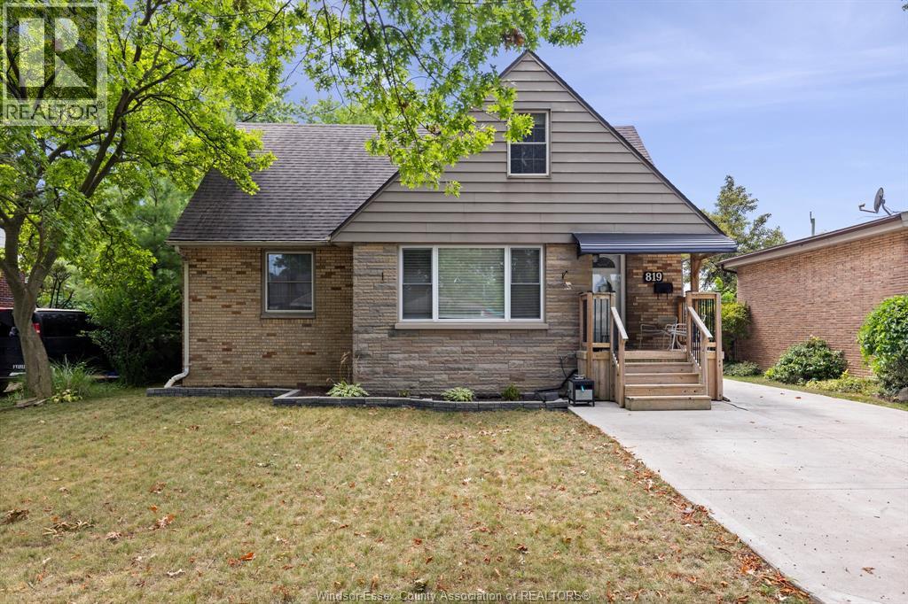 Photo 1 of 819 Rossini Boulevard, Windsor ON