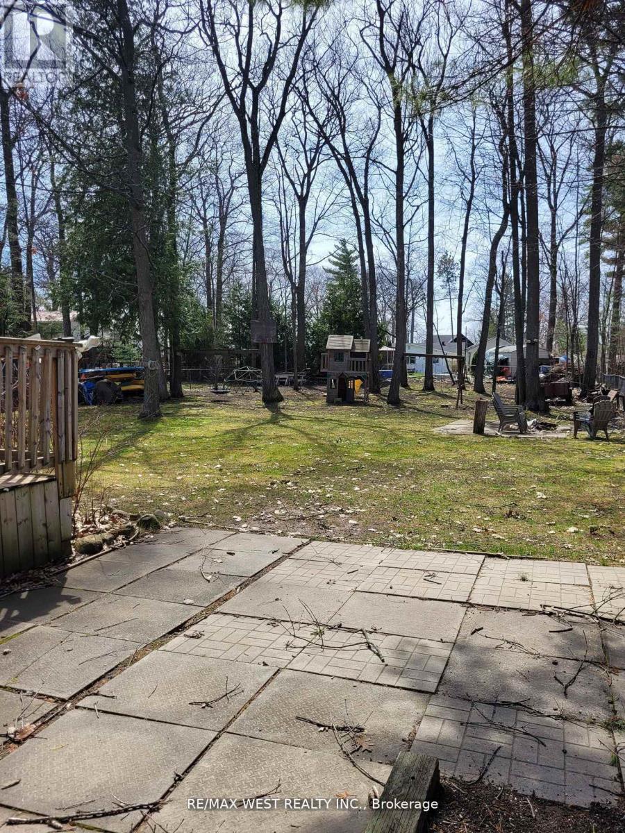 Photo 10 of 16 Fredrick Avenue, Tiny ON