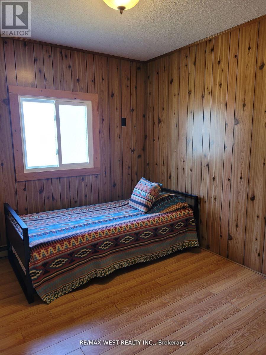 Photo 7 of 16 Fredrick Avenue, Tiny ON