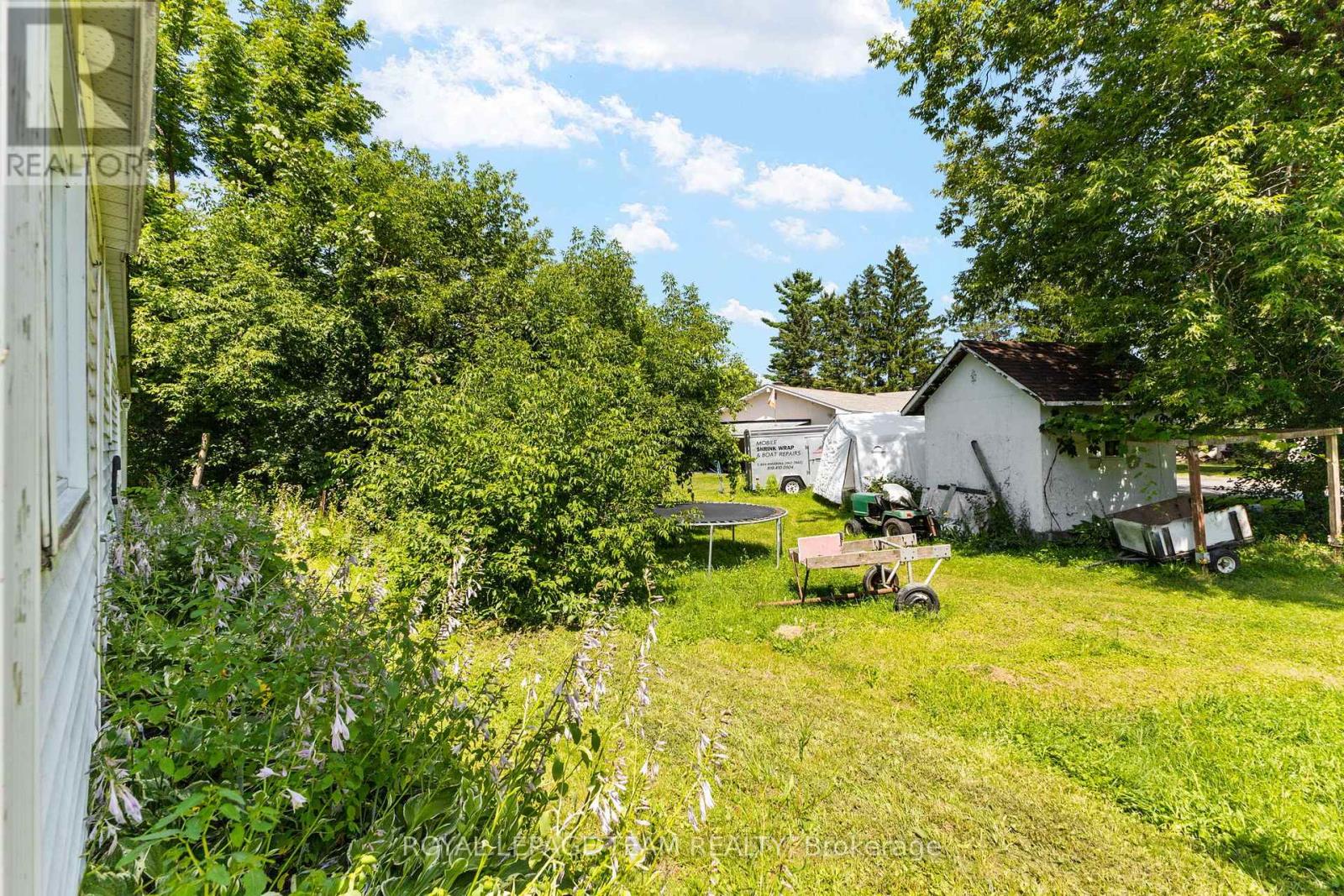 Photo 24 of 967 West Street W, Ottawa ON