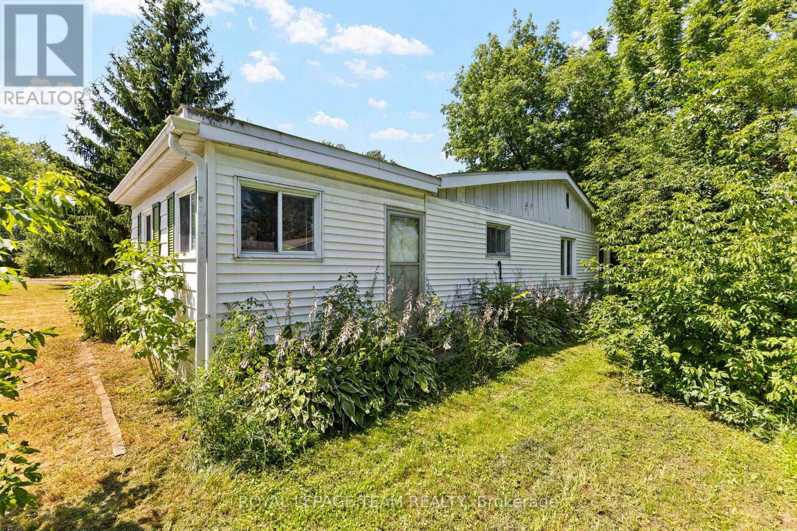 Photo 33 of 967 West Street W, Ottawa ON