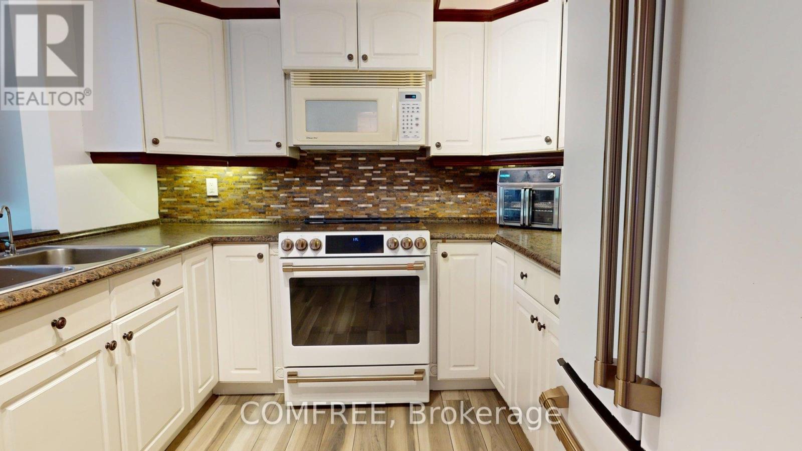 Photo 7 of 100 1145 Derable Place, Ottawa ON