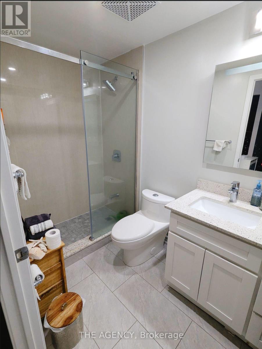 Photo 7 of 738 2885 Bayview Avenue, Toronto ON