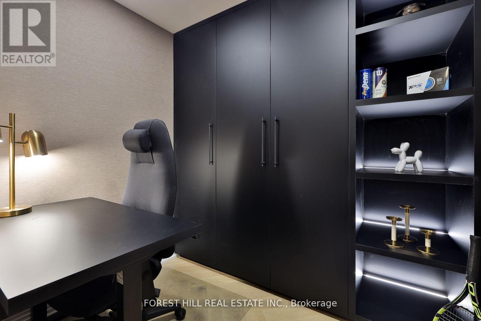 Photo 20 of 129 1 Benvenuto Place, Toronto ON