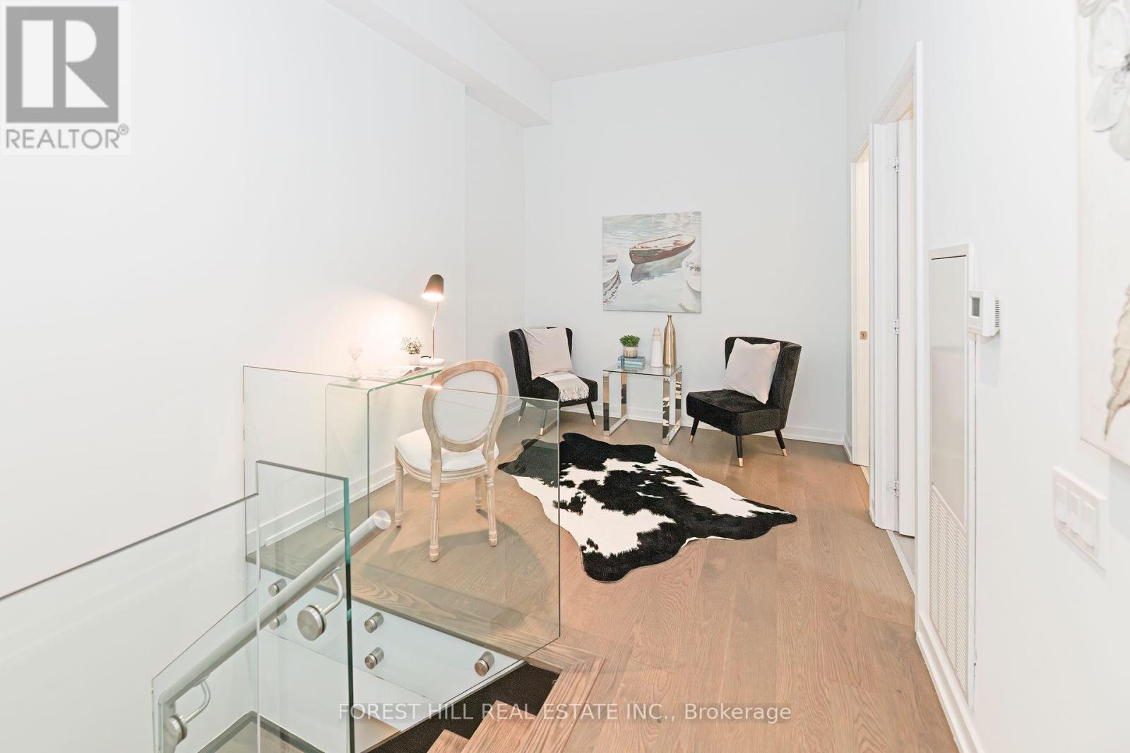 Photo 9 of 102 161 Roehampton Avenue, Toronto ON