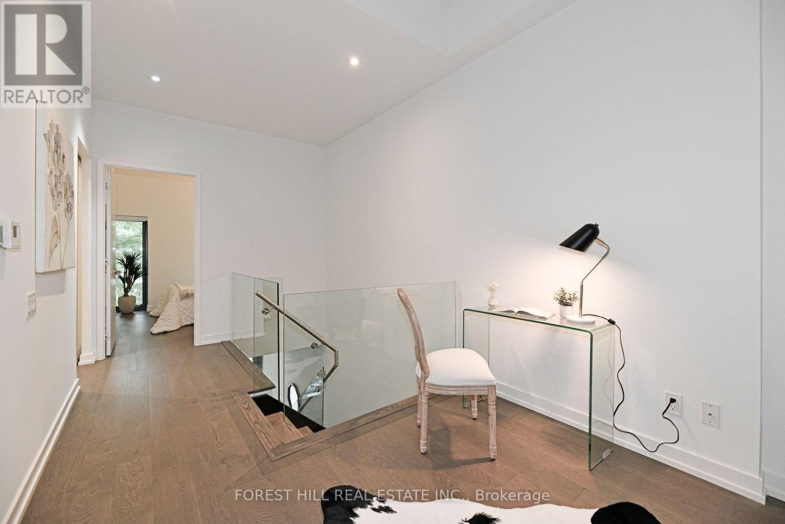 Photo 1 of 102 161 Roehampton Avenue, Toronto ON