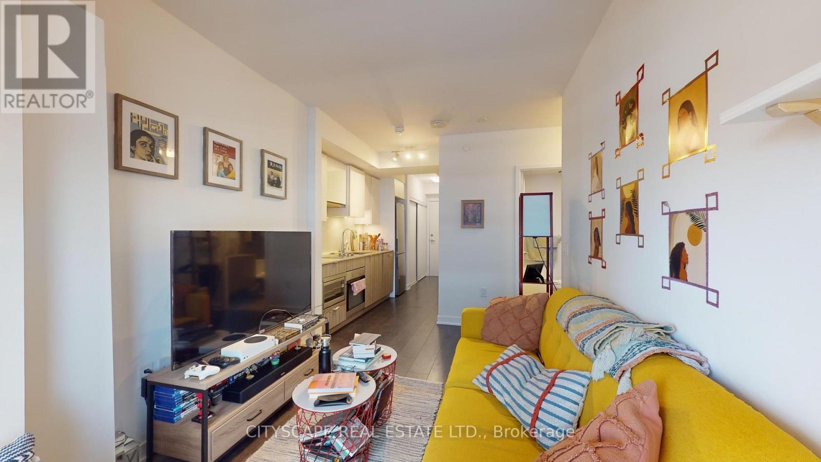 Photo 10 of 3501 195 Redpath Avenue, Toronto ON