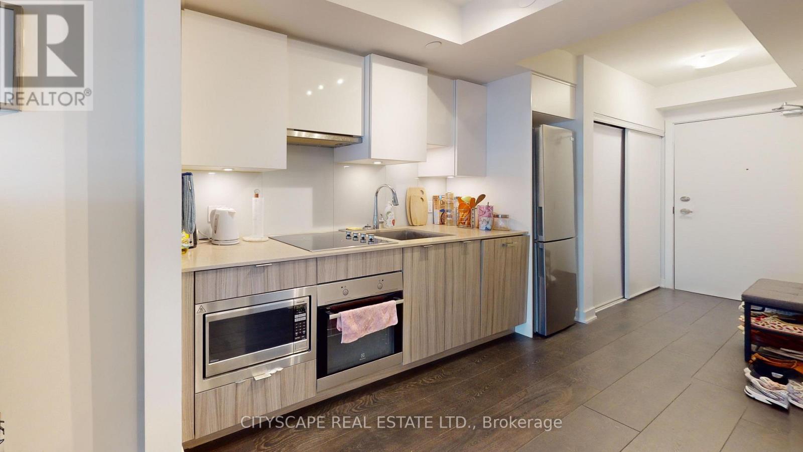 Photo 3 of 3501 195 Redpath Avenue, Toronto ON