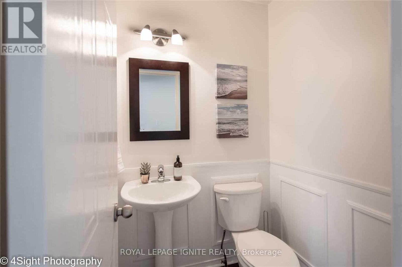 Photo 1 of 10 Bonnycastle Drive, Clarington ON